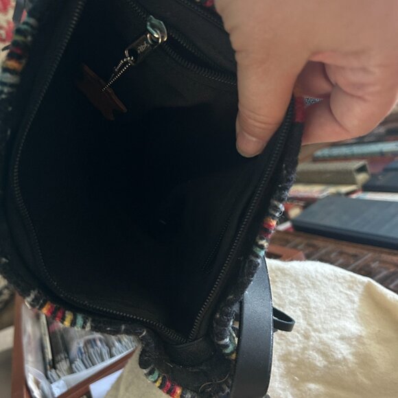 Rafter T. Ranch Blanket Fabric crossbody with leather details - Picture 5 of 7